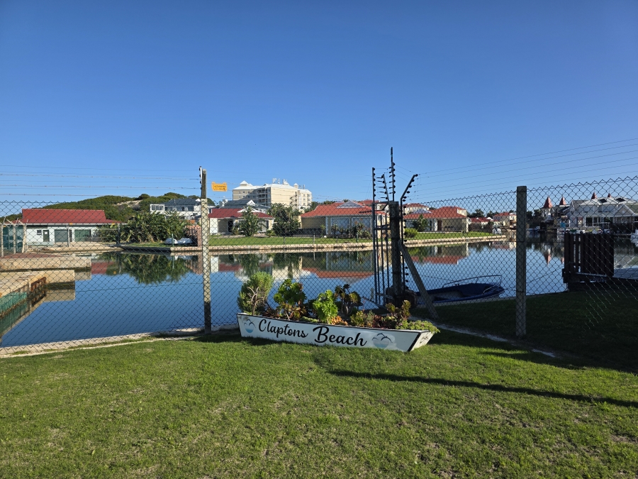 3 Bedroom Property for Sale in Marina Martinique Eastern Cape